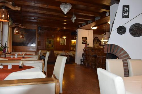 Restaurant, Hotel Lowen in Reit im Winkl