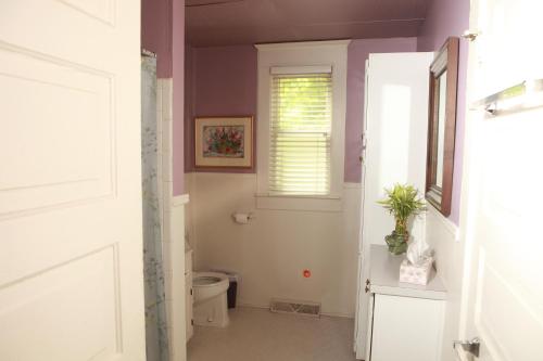 Dailey Renewal Retreat Bed & Breakfast – Greensboro, NC