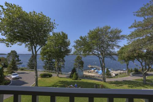 Spruce Point Inn Resort and Spa