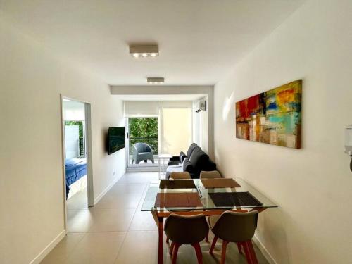 One-Bedroom Apartment image 2