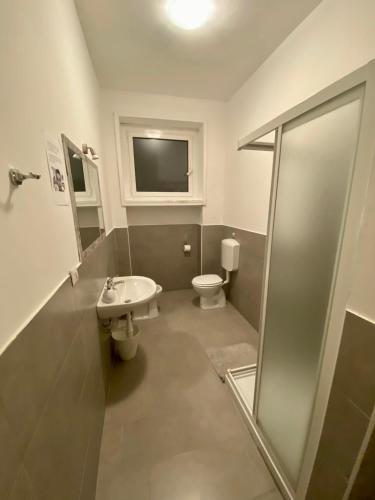 Guest House Pirelli Milano - image 13