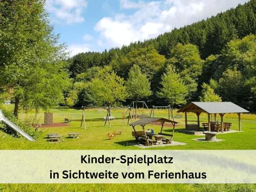 Großes Ferienhaus für 16 Pers mit Indoorspielplatz, Pool, großer Terrasse, Grill, Sauna, Kicker, Dart, uvm - ideal für Familien