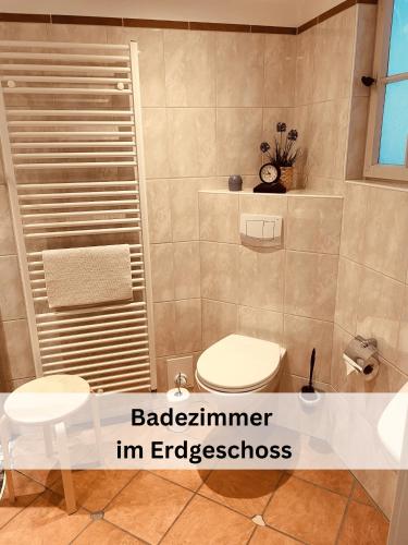 Komplettes Ferienhaus für bis zu 15 Personen mit großem Garten, Pool, Dart, Sauna-, Grill- und Fitnessbereich - Ideal für Familien