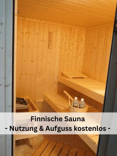 Komplettes Ferienhaus für bis zu 15 Personen mit großem Garten, Pool, Dart, Sauna-, Grill- und Fitnessbereich - Ideal für Familien