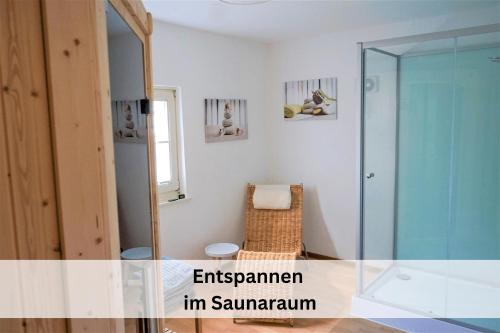 Komplettes Ferienhaus für bis zu 15 Personen mit großem Garten, Pool, Dart, Sauna-, Grill- und Fitnessbereich - Ideal für Familien