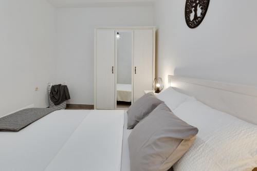 Apartments Juraj - image 9