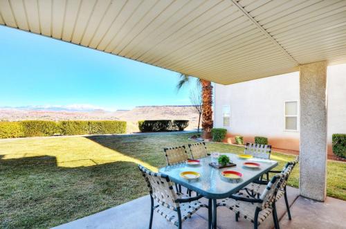 704 Main level 3 bd Unit in Las Palmas, Shared Pool and Hot Tub, Great Clubhouse Amenities, St. George