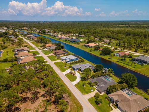 Sandpiper - Private Villa with heated pool - sleeps 6 in Rotonda West, USA