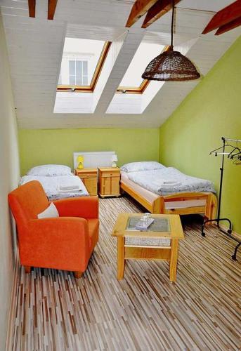 2 twin beds