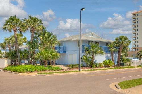 Once Upon A Tide Oceanview Condo Pet Friendly thumb 3