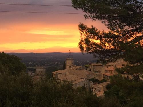 Belle villa piscine Provence Uzes