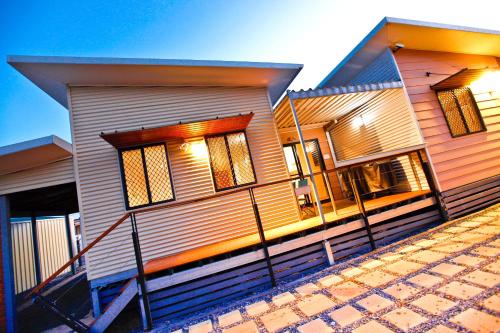 Emaroo Cottages Broken Hill In Australia - 