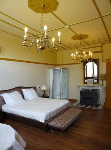 1 queen bed