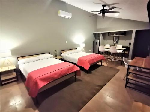 2 double beds