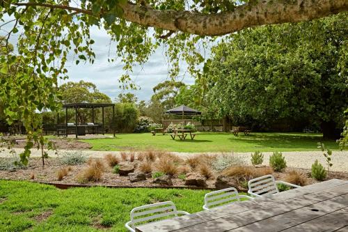 Kert, River Drive Motel in Tarwin Lower