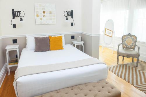 431376084 Argos Inn - Ithaca's Boutique Hotel