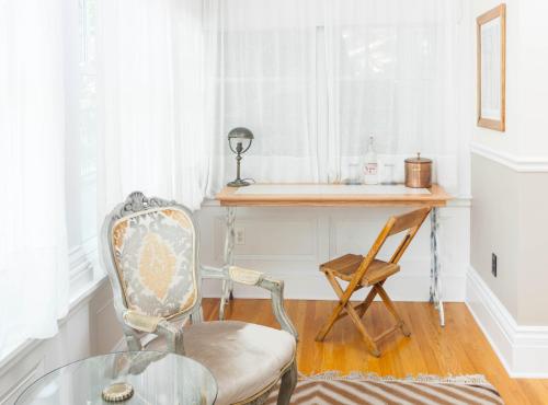 431376232 Argos Inn - Ithaca's Boutique Hotel