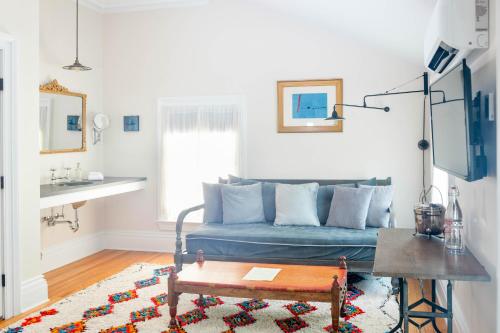 1 queen bed