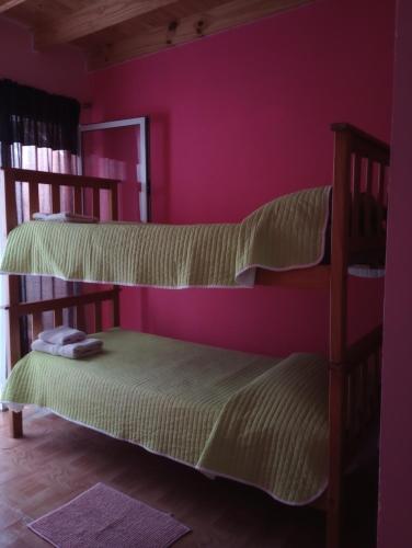 2 bunk beds