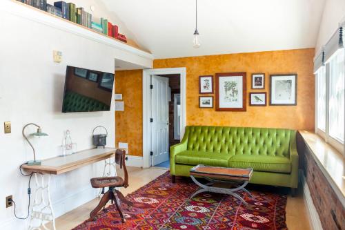 431381683 Argos Inn - Ithaca's Boutique Hotel