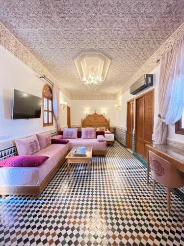 Le Grand Alcazar Room Type - Suite Grenat Le Grand Alcazar Room Type - Suite Grenat