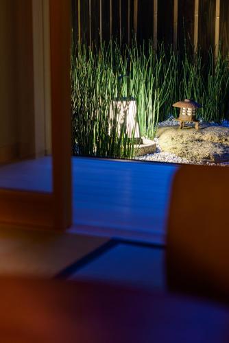 Triple Room with Garden View image 10