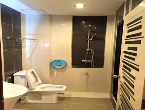Bathroom, Win Hotel Phayao in Phayao