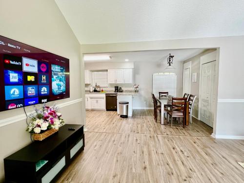 Beautiful Beach house with heated pool in Jacksonville, USA