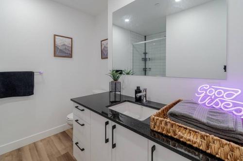 2BR Condo 10 min to Old Quebec Pool & Gym, Québec (foto 3)