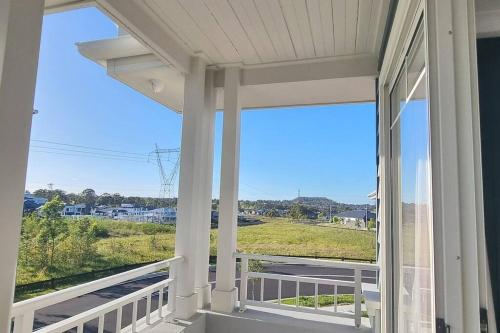 4 bedroom 8 guest in Campbelltown