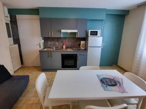 Appartement La Roche-Posay, 2 pièces, 4 personnes - FR-1-541-78 - Location saisonnière - La Roche-Posay