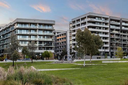 tourist sites canberra