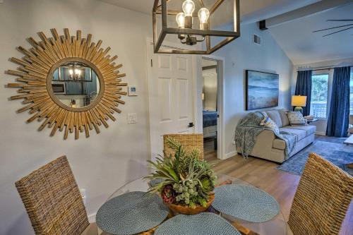 Cozy-Chic Condo Walk to Beach and Park! in Dana Point, USA