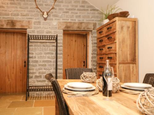 Five Wells Barn Five Wells Barn