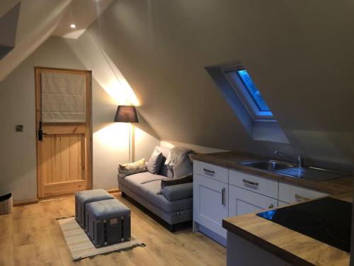 Lodge House in Grounds of Victorian Country Estate