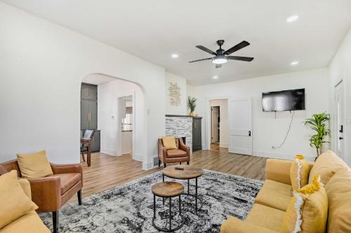 Pet-Friendly Wichita Home with Deck, Near Dtwn