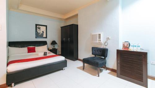 RedDoorz Plus at Holiday Plaza Hotel Tuguegarao City photo 2