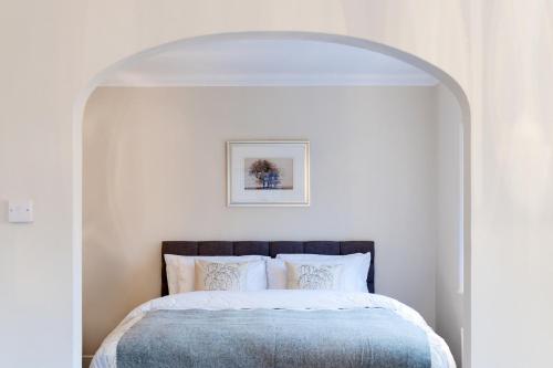 Hurtwood Hotel - image 5