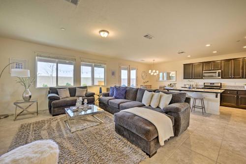 . Visalia Home w/ Yard: 4 Mi to Downtown!