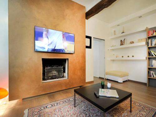 Two-Bedroom Apartment image 5