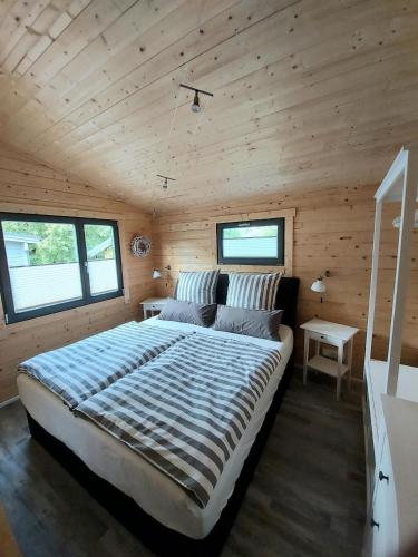 Ferienhaus Holzhaus Sarahlita mit Sauna zur alleinigen Nutzung im Westerwald in Alpenrod