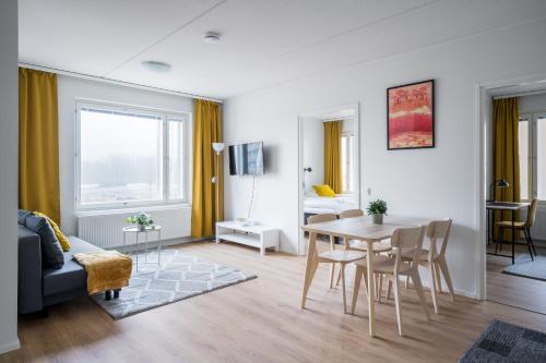 2 bedrooms, 4 beds