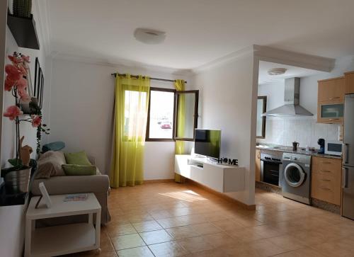 صالة مشتركة/ منطقة التلفزيون, Casa Calderetas in San Bartolome