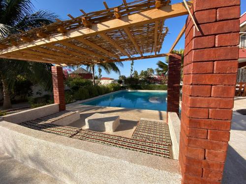 Villa avec piscine entre plage et Sine Saloum in Palmarin