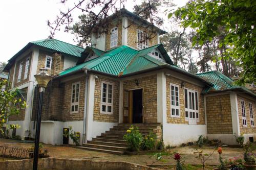KEN & TWILL, Shillong