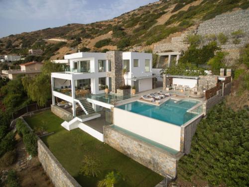 Six-Bedroom Villa with Sea View and Private Pool  room in Lady Sea 6 Bedroom Villa with Heated Pool & Private Beach Access