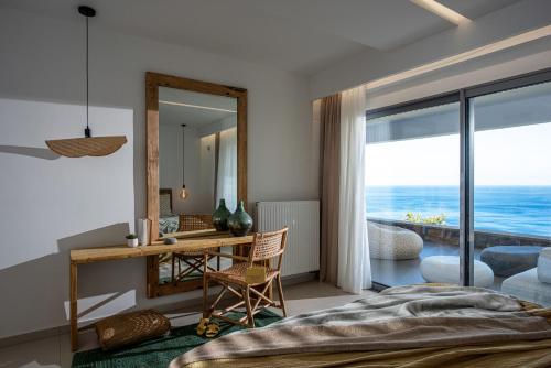 Six-Bedroom Villa with Sea View and Private Pool  image 7