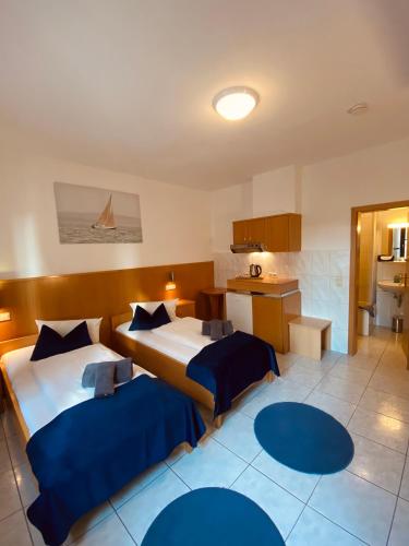 Hotel La Ferté - image 9