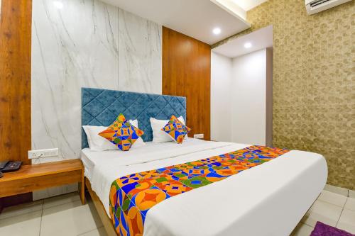 B&B Ahmedabad - FabHotel Elite Inn I - Bed and Breakfast Ahmedabad