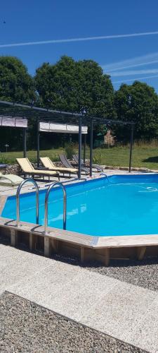 Sharecroppers Cottage with Swimming Pool